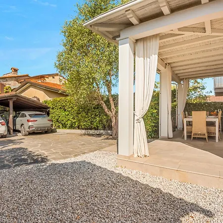 Villa Heart Of Designer